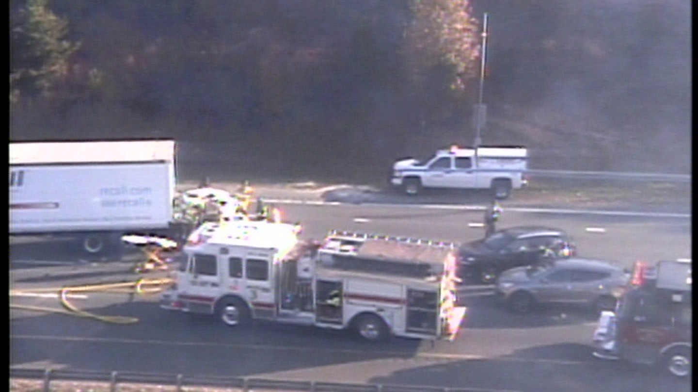 Fatal accident shuts down I77 north in Huntersville